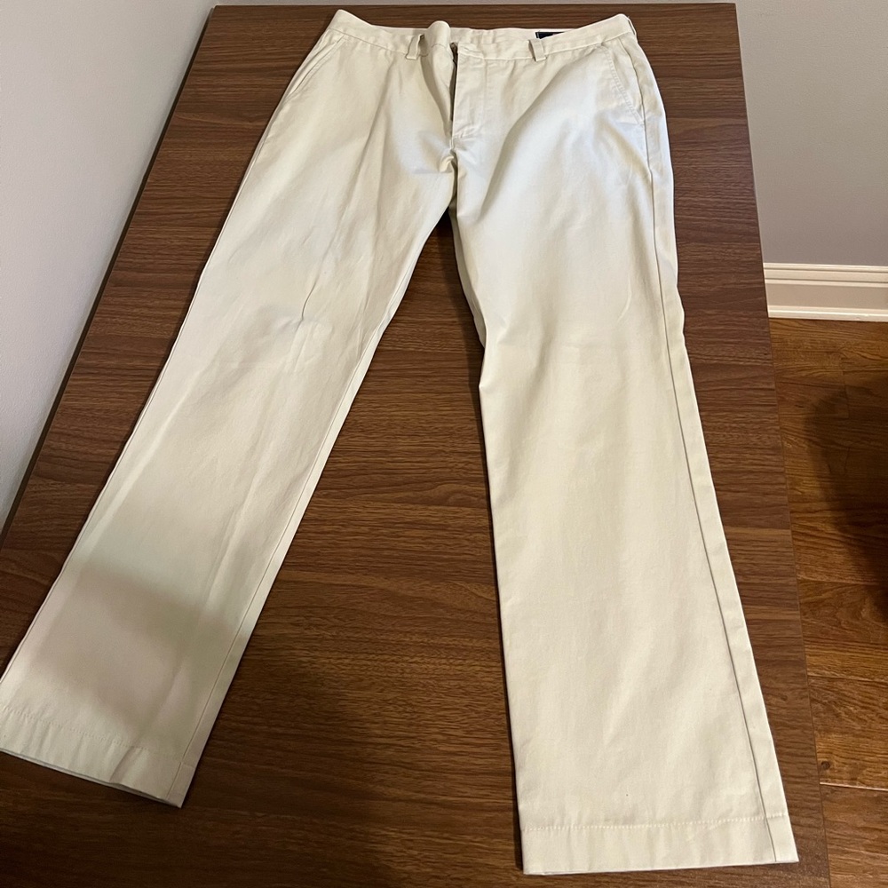 Men’s Vineyard Vines Khakis